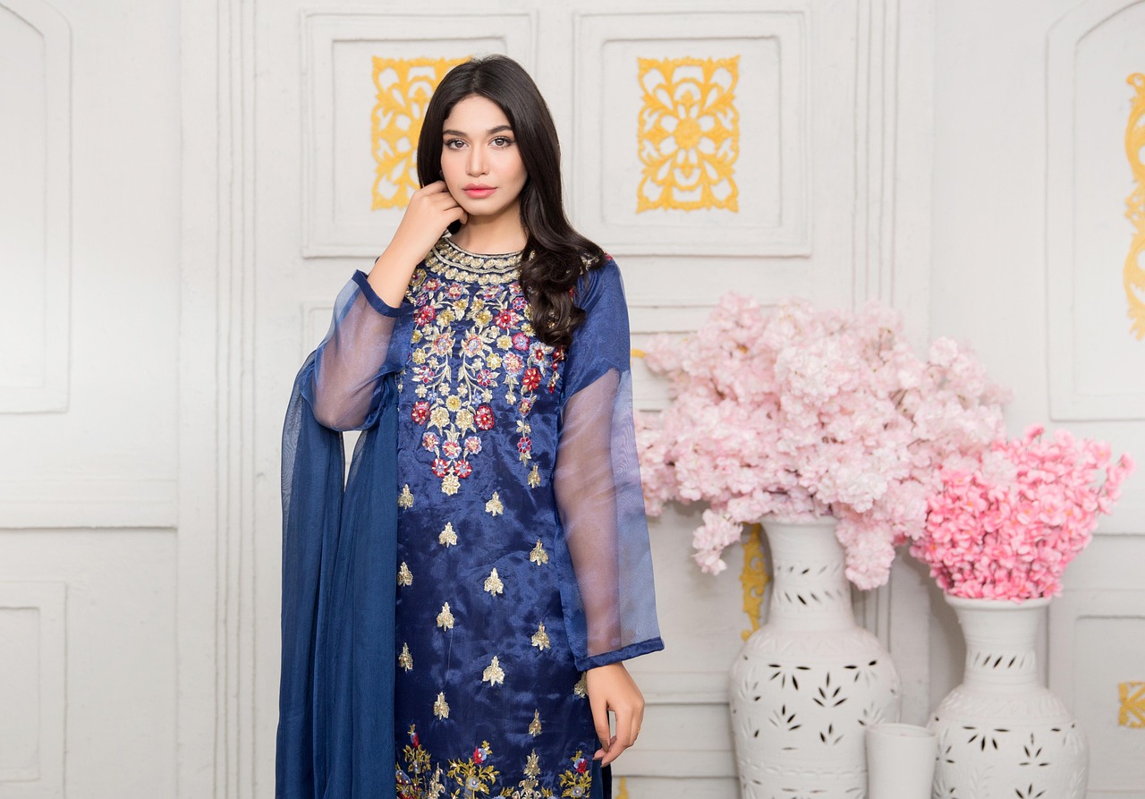 stylish clothes for women, cheap clothes for women, ladies dress wear, buy ladies clothes online, ladies dress design, buy pakistani dresses online, pakistani online dresses